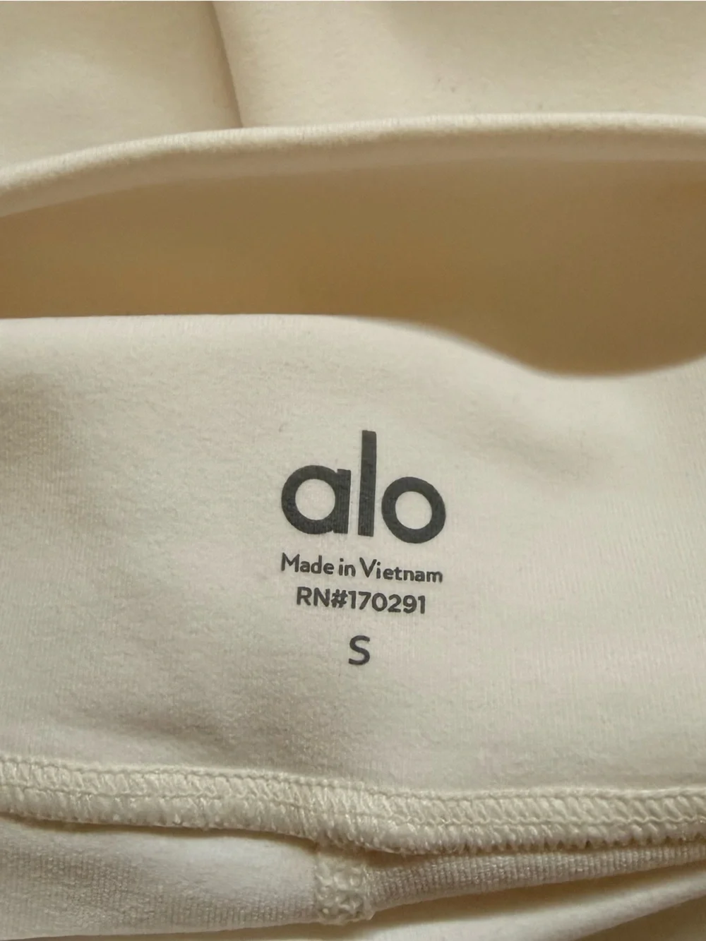 ALO Airbrush High-Waist Bootcut Legging in Ivory